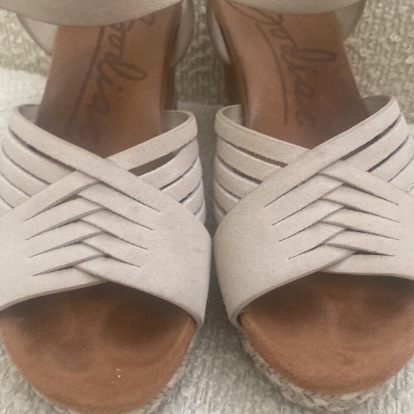 Paola Zodiac Wedge Sandals - Picture 3 of 11